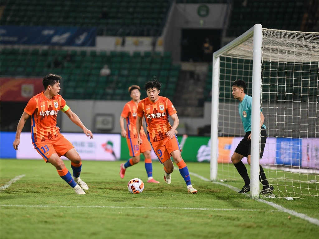 【中超】泰山客场逆转十人梅州 卡扎尔绝杀4比3惊天大翻盘 【中超】泰山客场逆转十人梅州 卡扎尔绝杀4比3惊天大翻盘